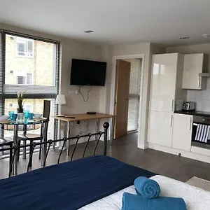 studio-apartment-opposite-shoreditch-park.cambridgehotelsuk.com/