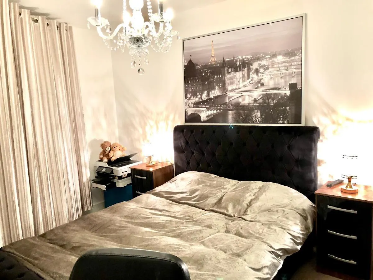 Luxury Apartment North Greenwich London