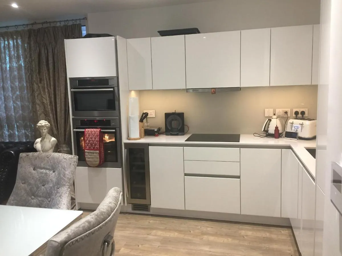 Luxury Apartment North Greenwich London